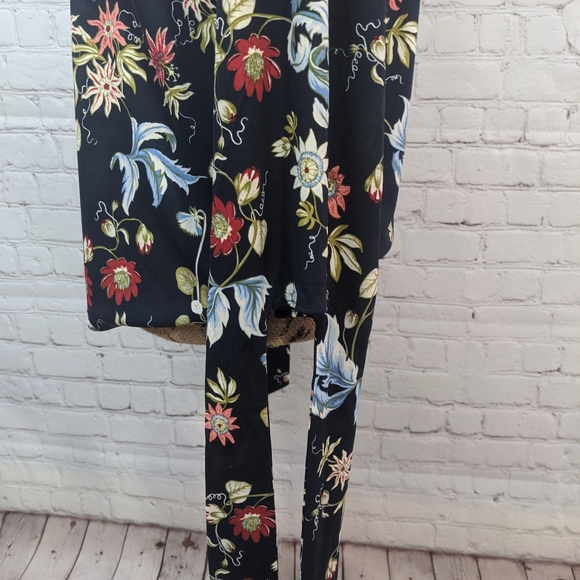 Ann Taylor Factory Floral 3/4 Sleeve Shirt Small - Picture 4 of 7